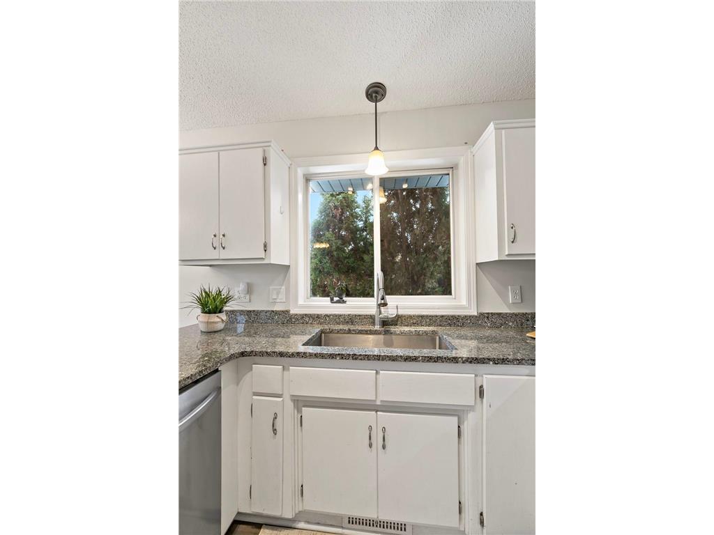 748 Kirche Hill Drive Carver MN 55315 7007307 image10