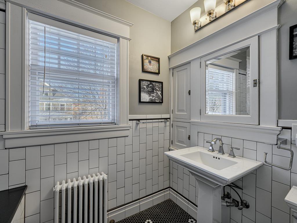 748 Linwood Avenue Saint Paul MN 55105 6814835 image20