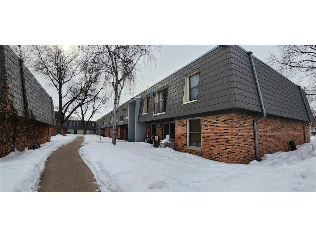 749 11th Avenue S 4, Hopkins, MN 55343 MLS 6340090 Edina Realty