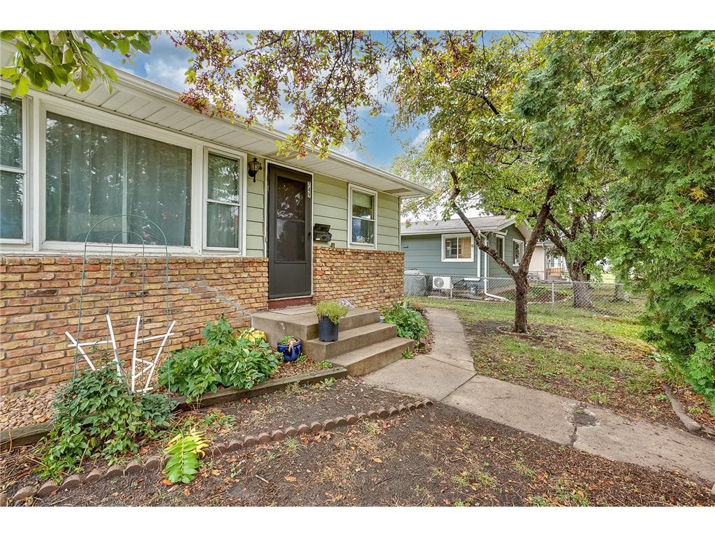 749 Adams Street NE Minneapolis MN 55413 6438828 image1
