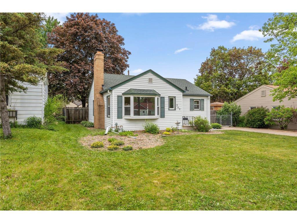 749 Cottage Avenue W Saint Paul MN 55117 7008756 image1