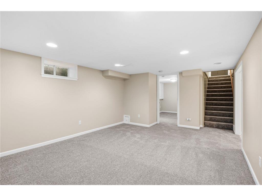 749 Cottage Avenue W Saint Paul MN 55117 7008756 image20