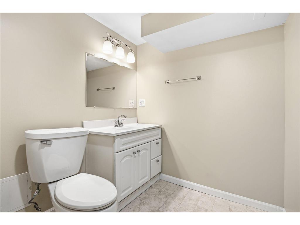 749 Cottage Avenue W Saint Paul MN 55117 7008756 image29