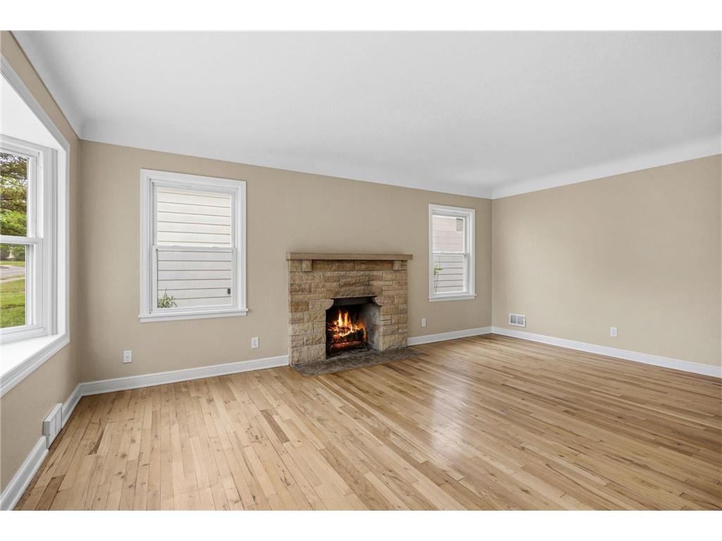 749 Cottage Avenue W Saint Paul MN 55117 7008756 image6