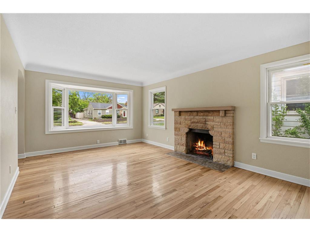 749 Cottage Avenue W Saint Paul MN 55117 7008756 image7