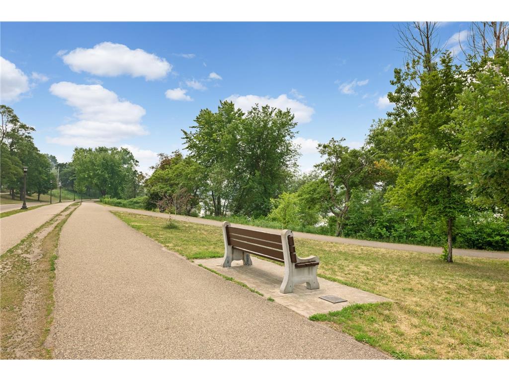 749 Parkview Avenue Saint Paul MN 55117 7039076 image35