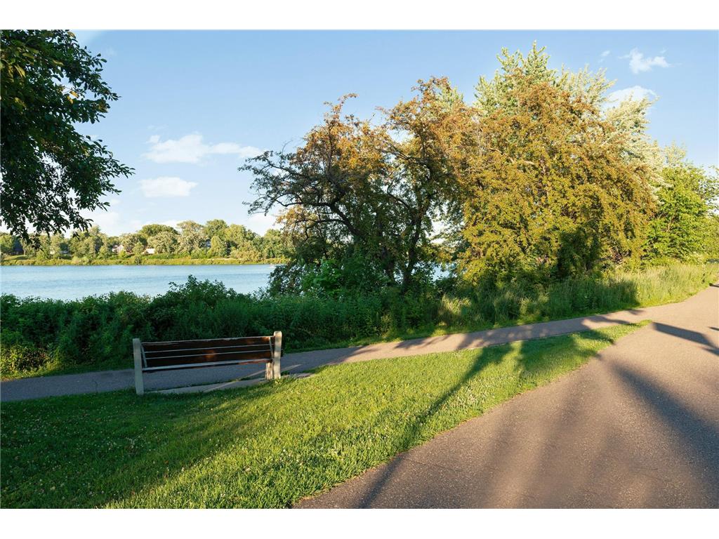 749 Parkview Avenue Saint Paul MN 55117 7039076 image39