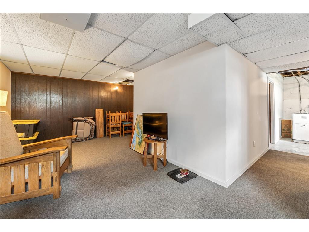 749 W 4th Street Winona MN 55987 6776983 image13