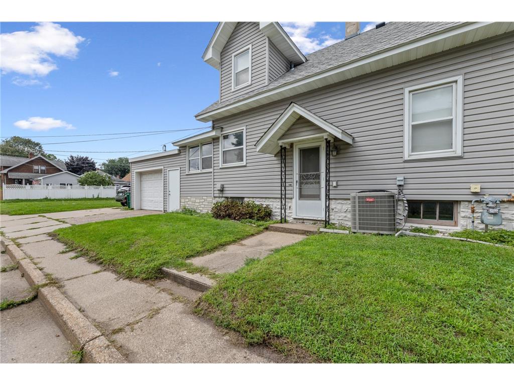 749 W 4th Street Winona MN 55987 6776983 image20