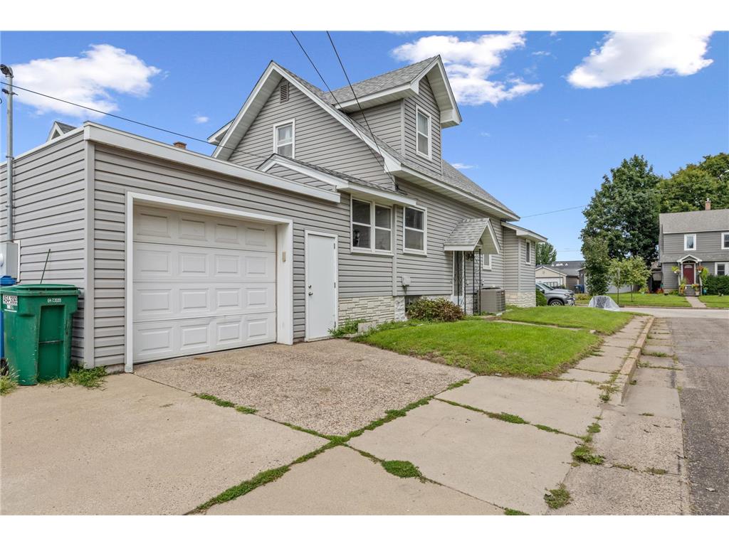 749 W 4th Street Winona MN 55987 6776983 image21