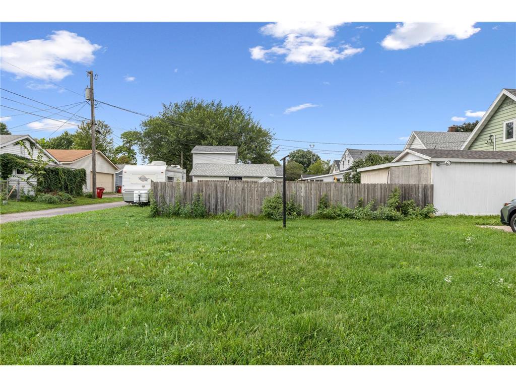 749 W 4th Street Winona MN 55987 6776983 image23