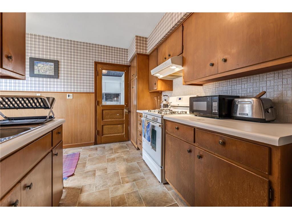 749 W 4th Street Winona MN 55987 6776983 image6