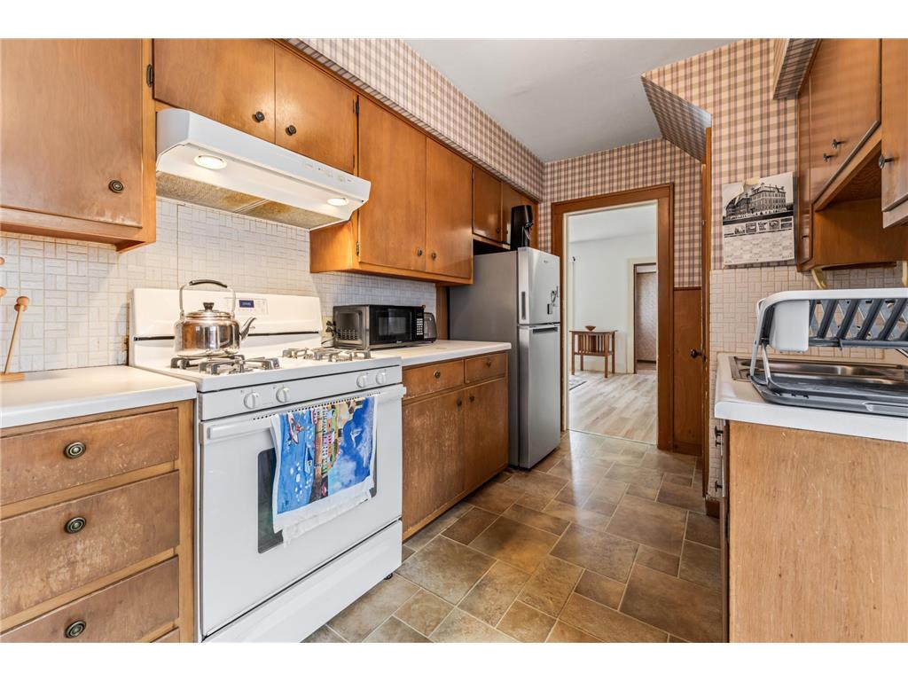 749 W 4th Street Winona MN 55987 6776983 image7