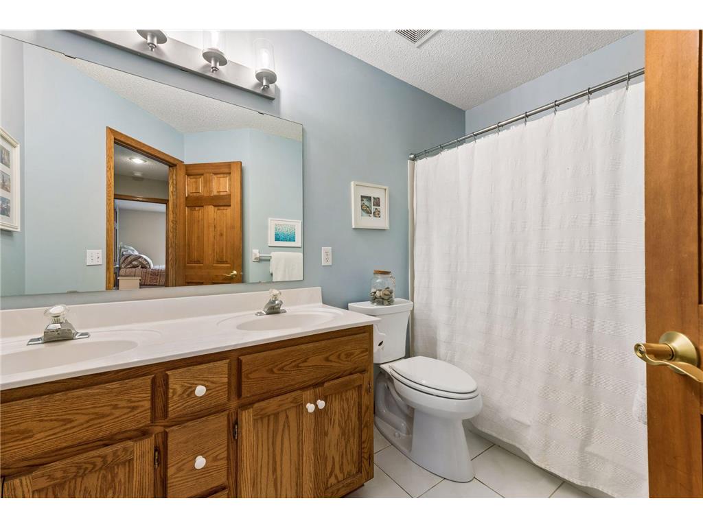 7492 Bent Bow Trail Chanhassen MN 55317 7046958 image23