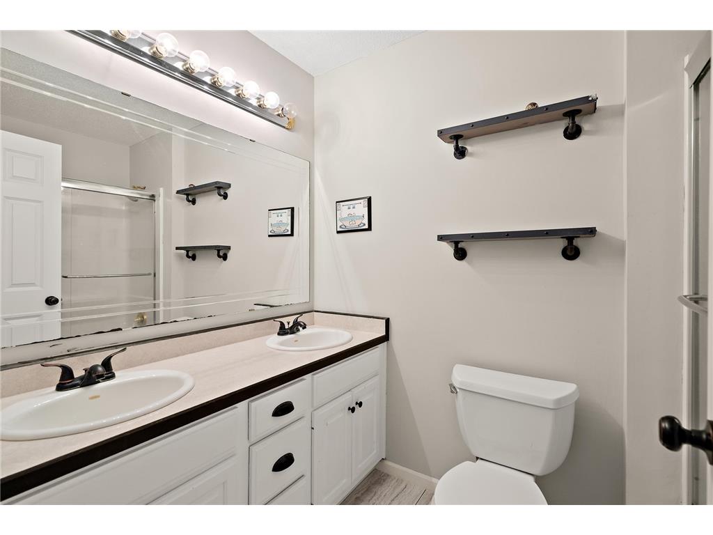 7493 Berkshire Way Maple Grove MN 55311 7003782 image15