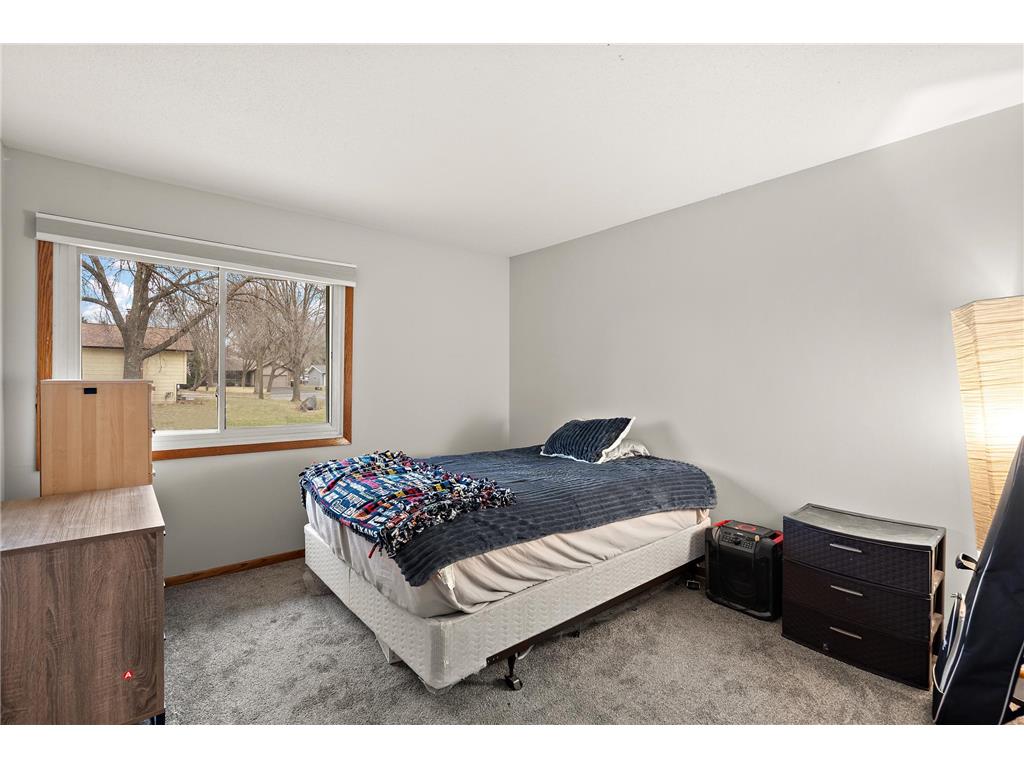 7493 Berkshire Way Maple Grove MN 55311 7003782 image20