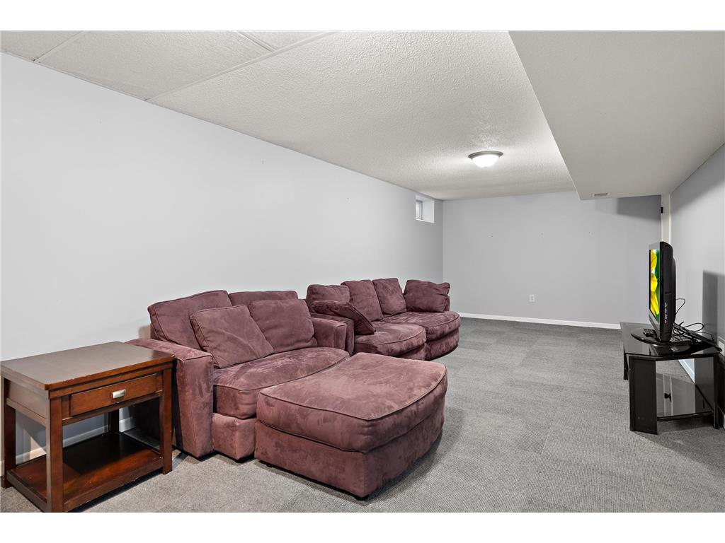 7493 Berkshire Way Maple Grove MN 55311 7003782 image25