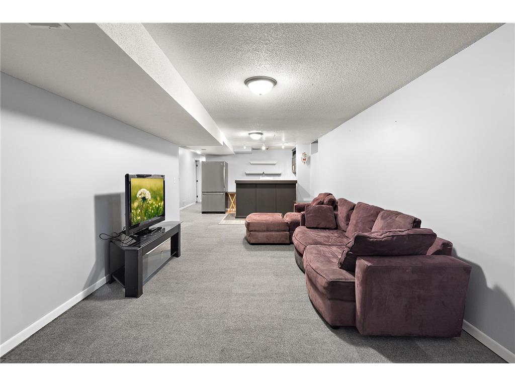 7493 Berkshire Way Maple Grove MN 55311 7003782 image26
