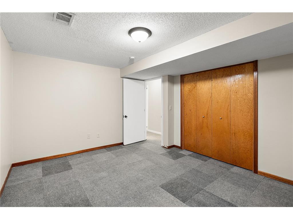 7493 Berkshire Way Maple Grove MN 55311 7003782 image34