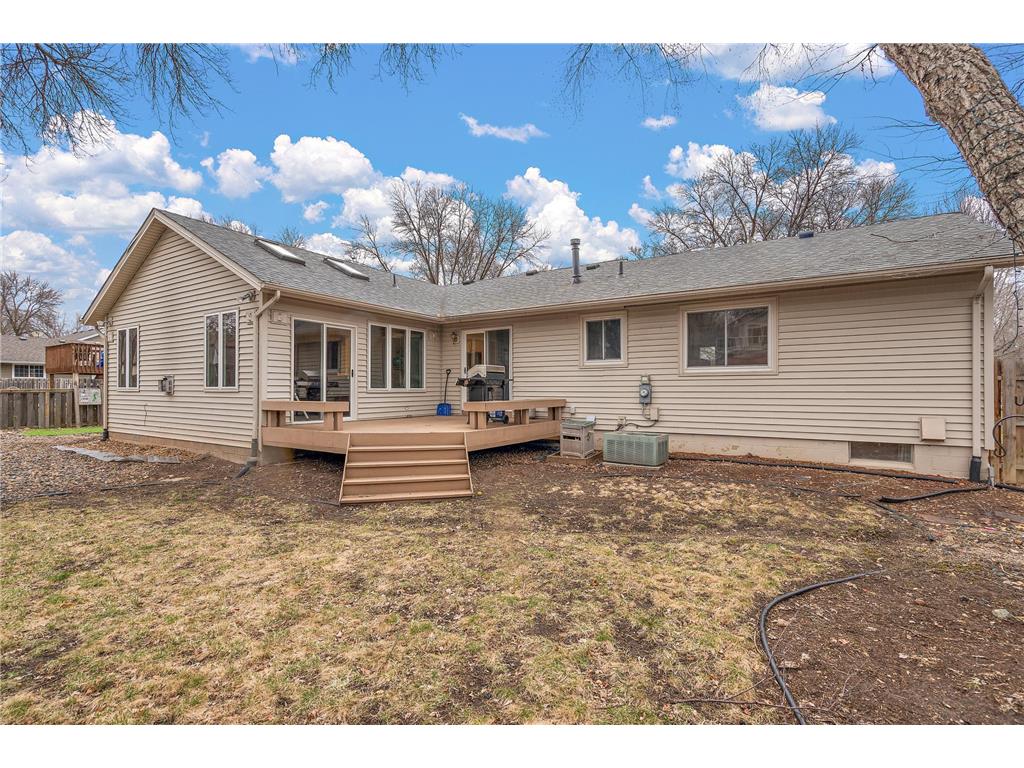 7493 Berkshire Way Maple Grove MN 55311 7003782 image46