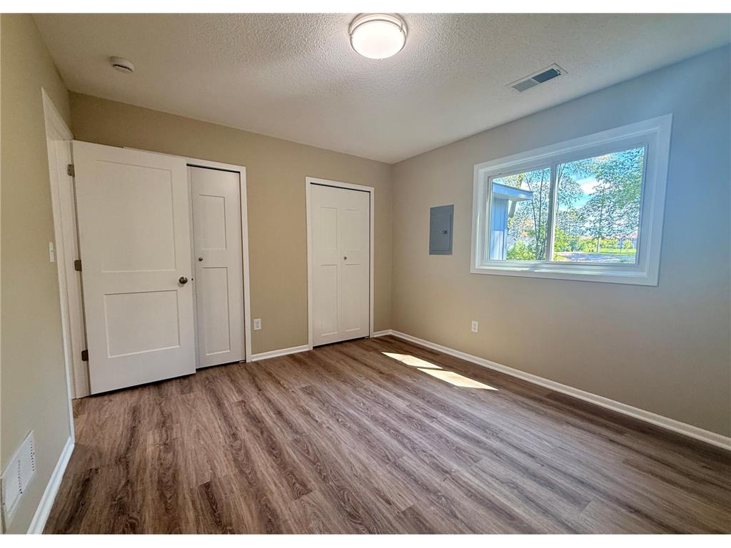 75 5th Street NW Elk River MN 55330 7080436 image13