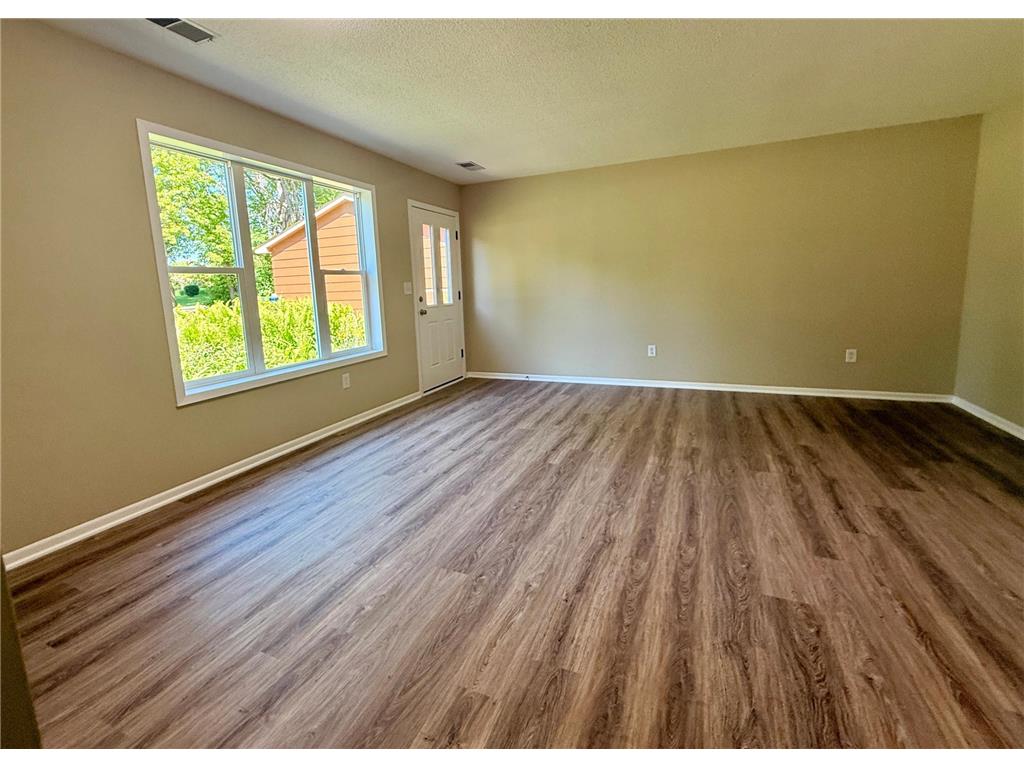 75 5th Street NW Elk River MN 55330 7080436 image14