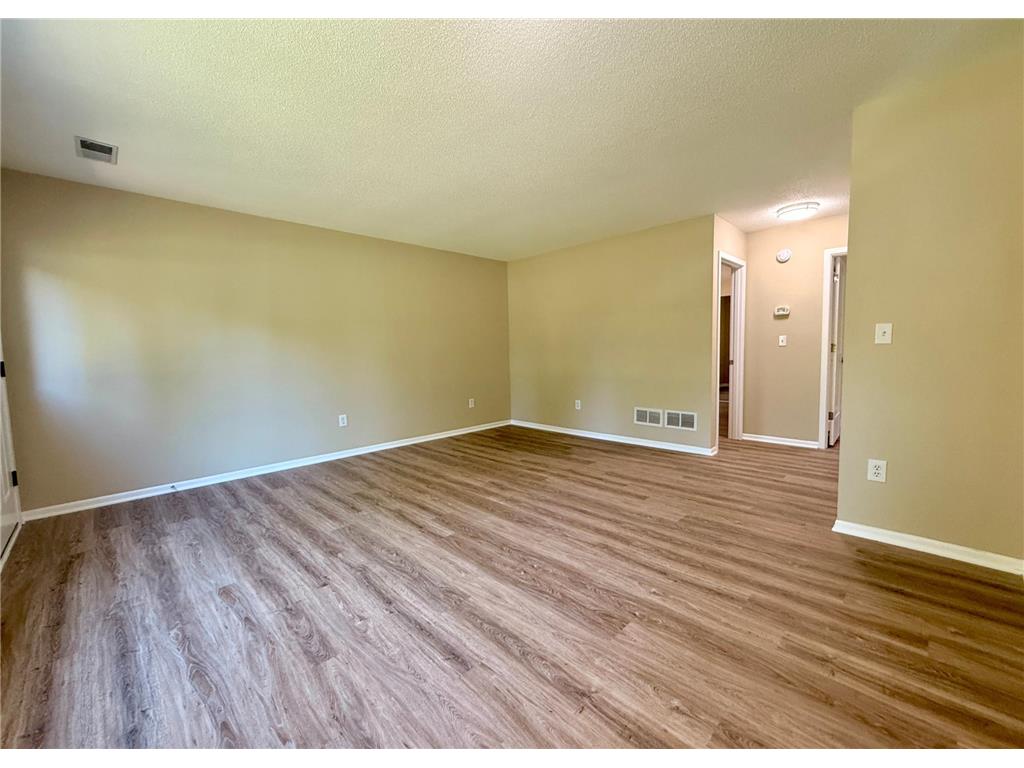 75 5th Street NW Elk River MN 55330 7080436 image15