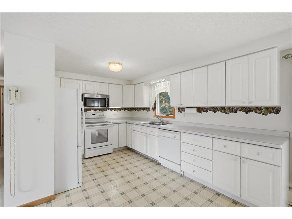 75 90th Avenue #D Clayton WI 54004 7099307 image6