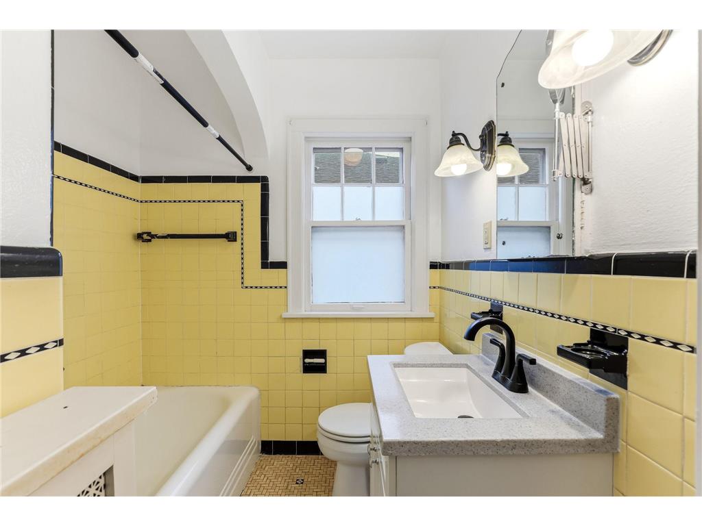 75 Cleveland Avenue S Saint Paul MN 55105 7090421 image16