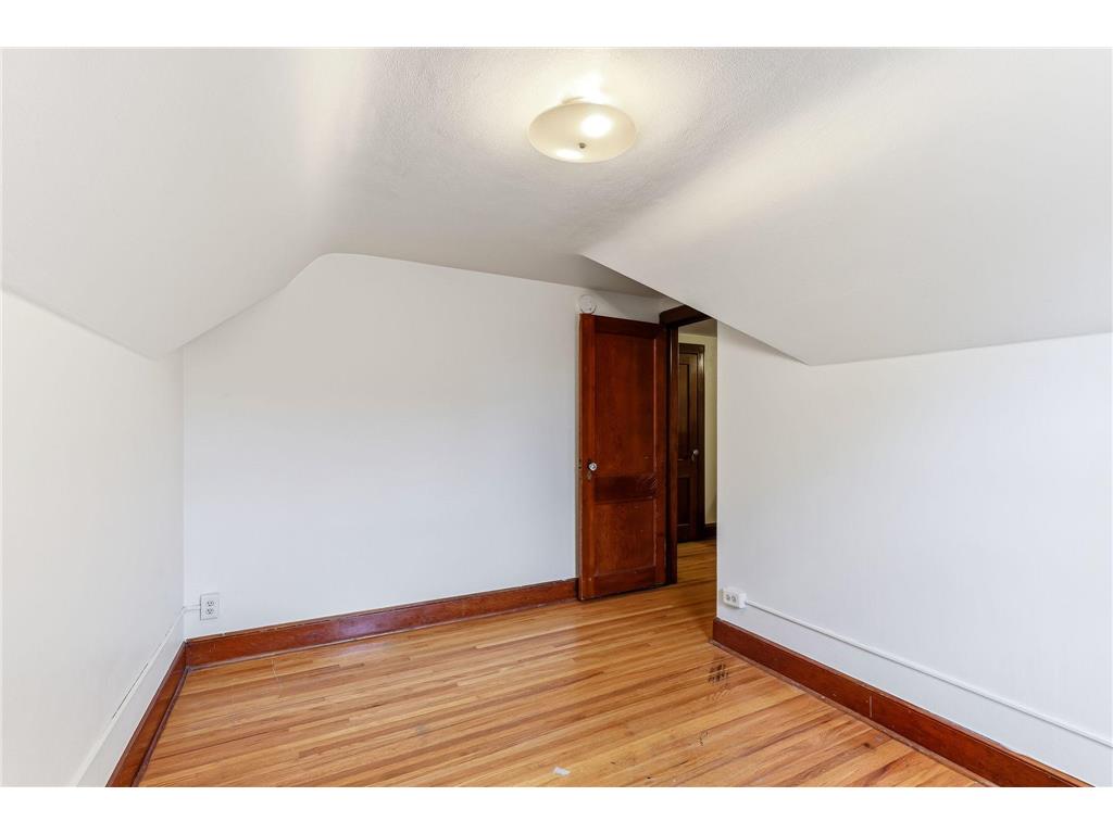 75 Cleveland Avenue S Saint Paul MN 55105 7090421 image18