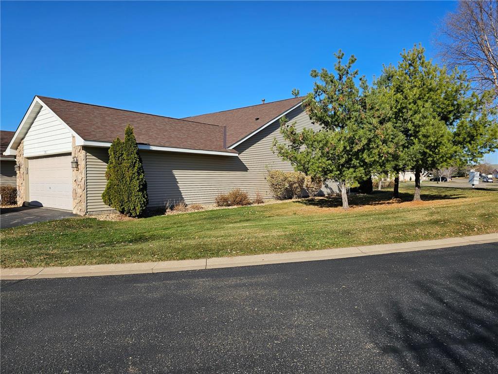 75 Crown Pointe Curve Hudson WI 54016 6820454 image3