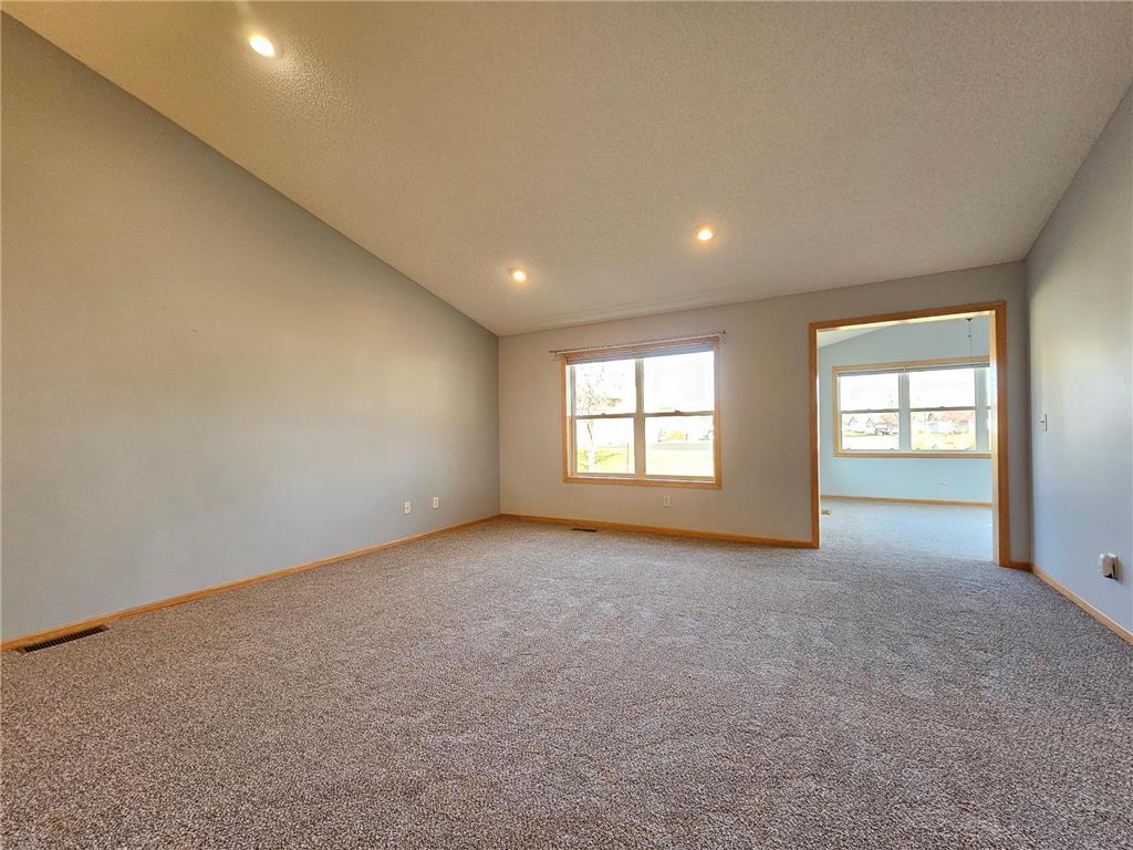 75 Crown Pointe Curve Hudson WI 54016 6820454 image8