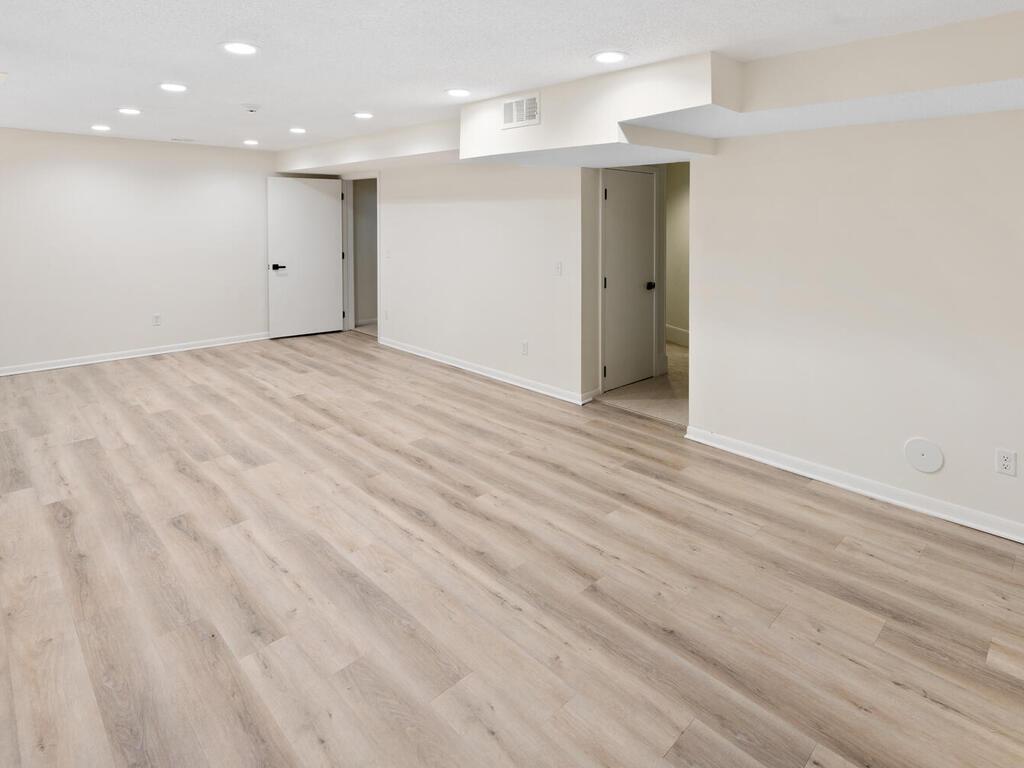 75 E Pleasant Lake Road North Oaks MN 55127 - Pleasant Lake 6825526 image39