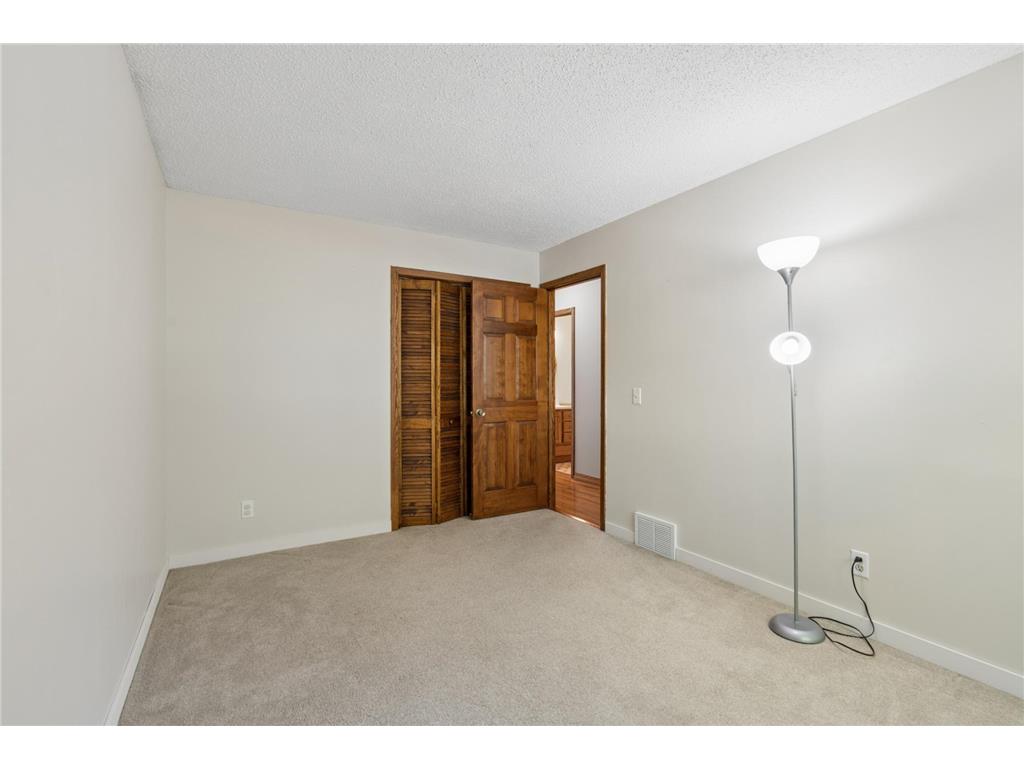 75 Pleasant Lane E Excelsior MN 55331 7080552 image16