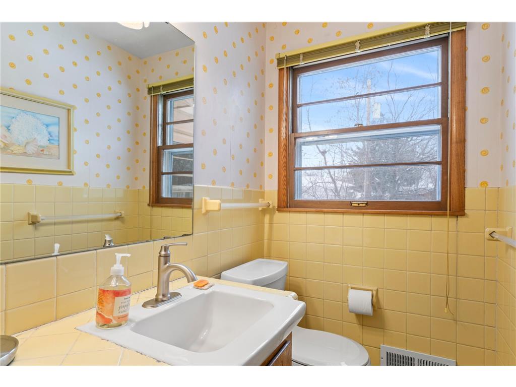 75 Rhode Island Avenue S Golden Valley MN 55426 7016496 image18