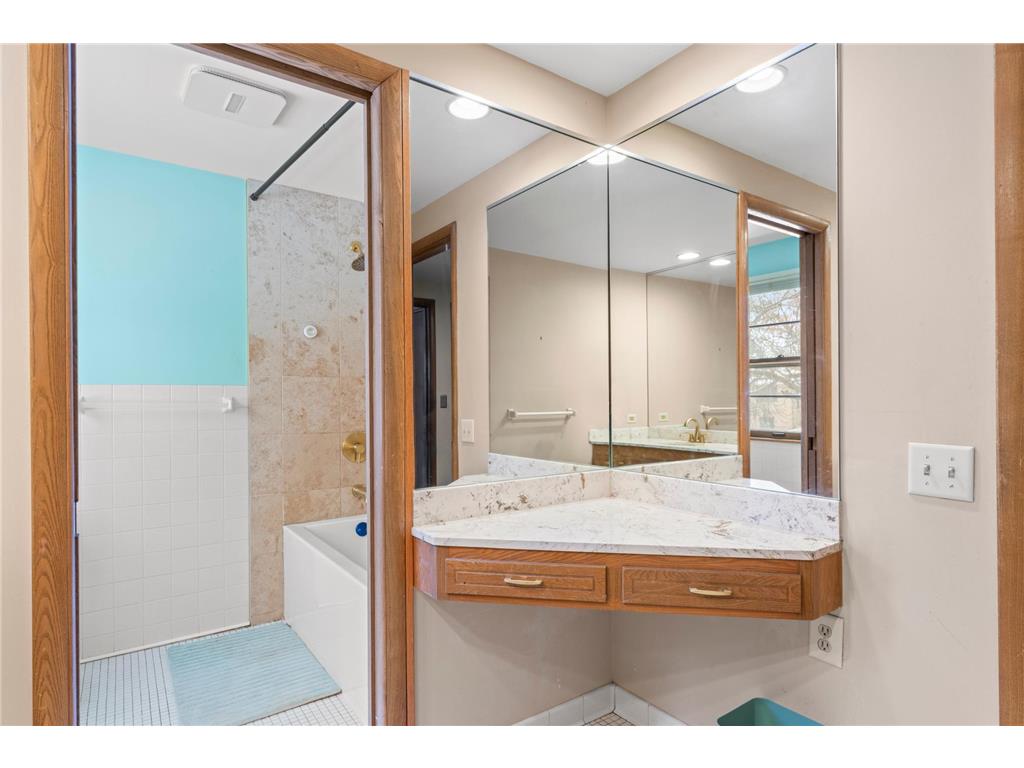 75 Rhode Island Avenue S Golden Valley MN 55426 7016496 image23