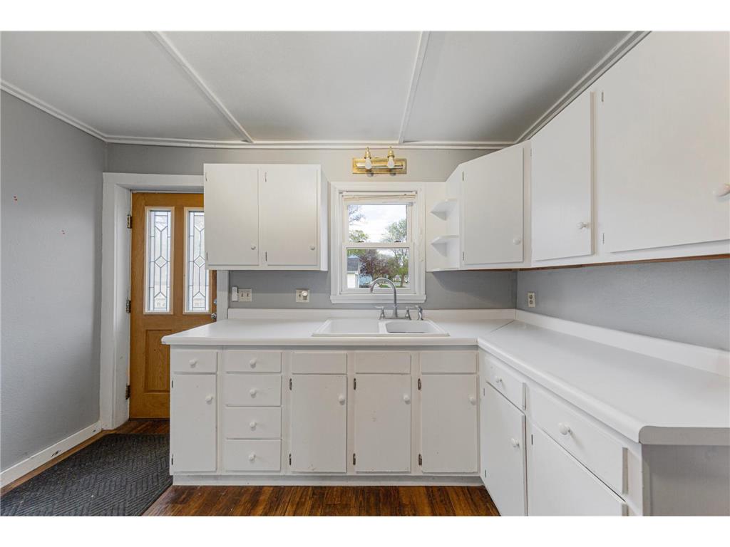 75 S Montgomery Avenue Le Center MN 56057 7070648 image10