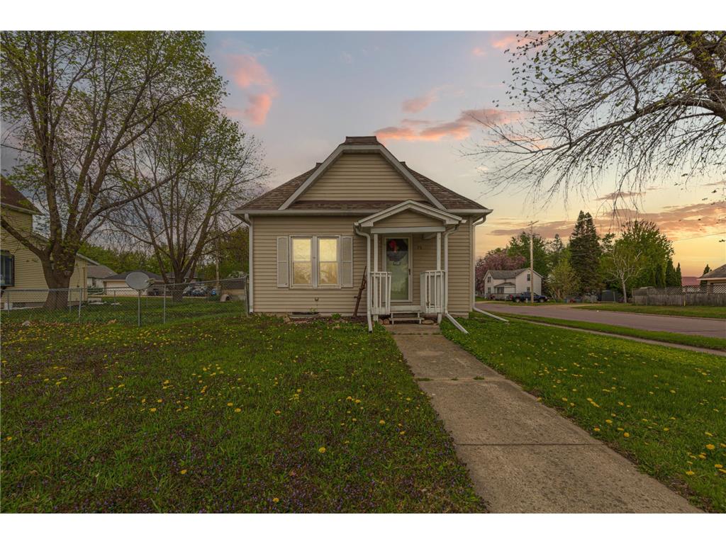 75 S Montgomery Avenue Le Center MN 56057 7070648 image23
