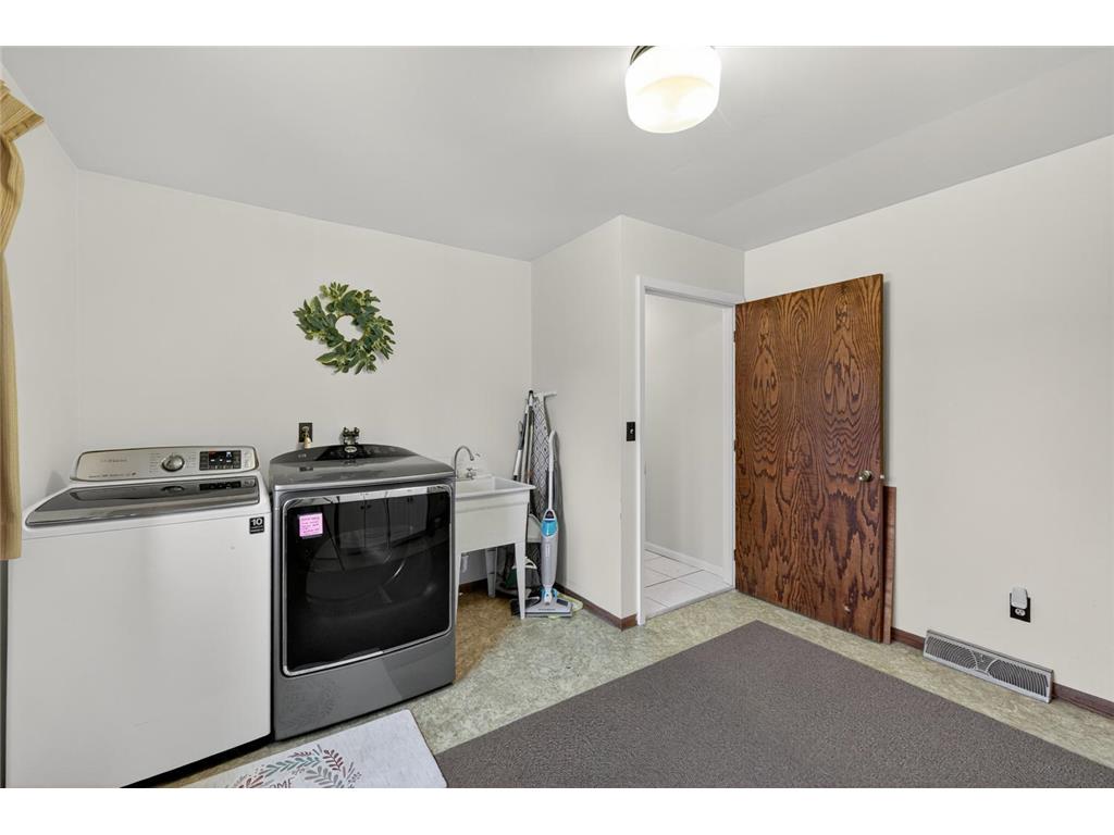 75 Wilson Street Lewiston MN 55952 6821691 image34