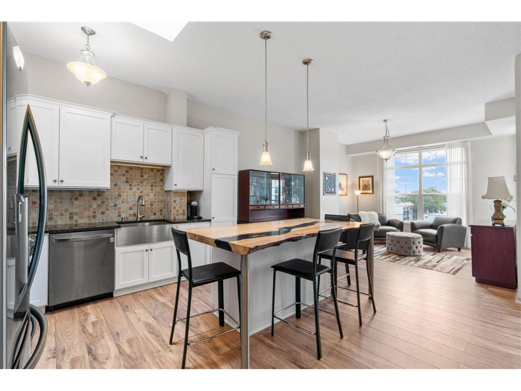 750 Mainstreet #422 Hopkins MN 55343 6778035 image1