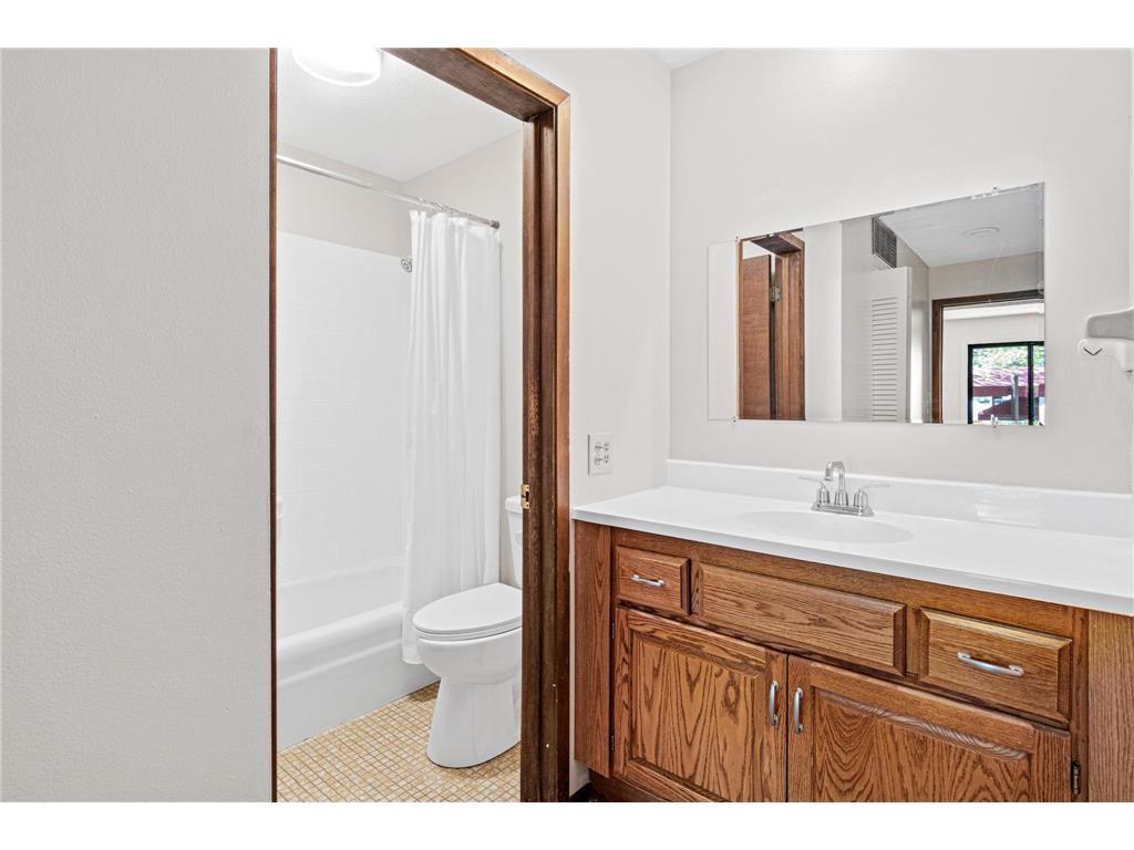 7500 Cahill Road #101C Edina MN 55439 7067343 image13