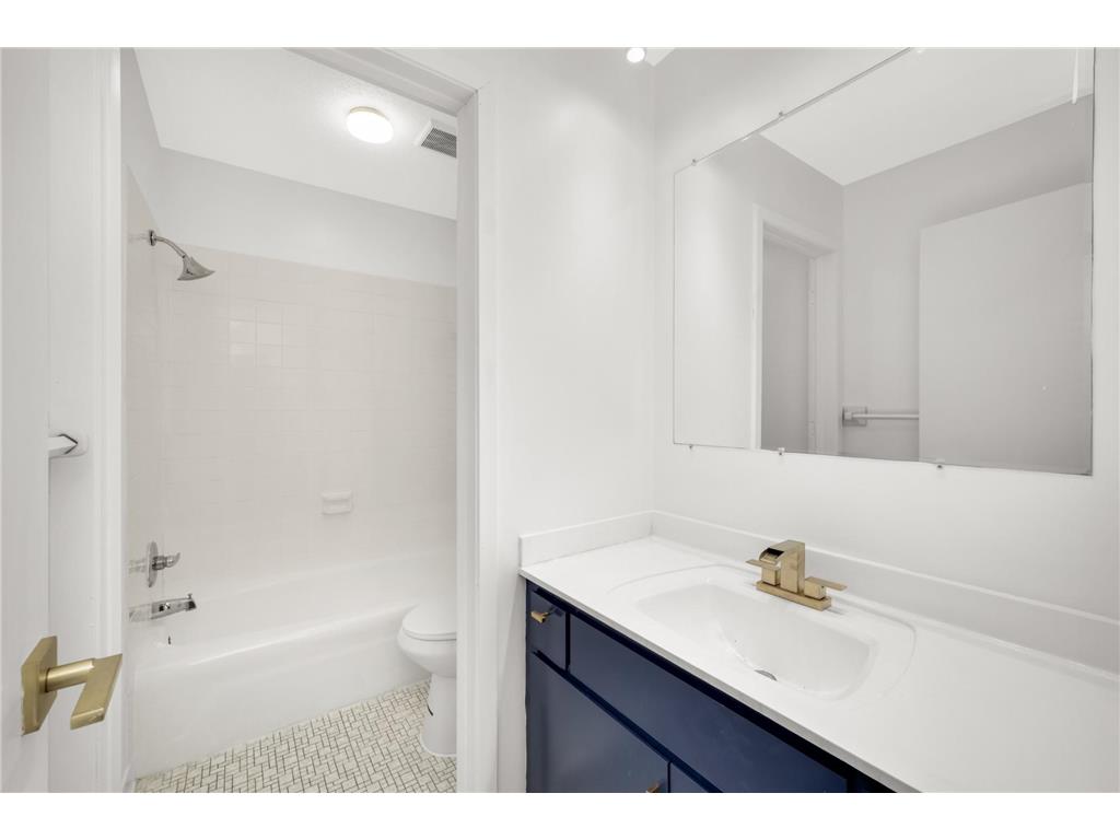 7500 Cahill Road #304C Edina MN 55439 7066418 image19