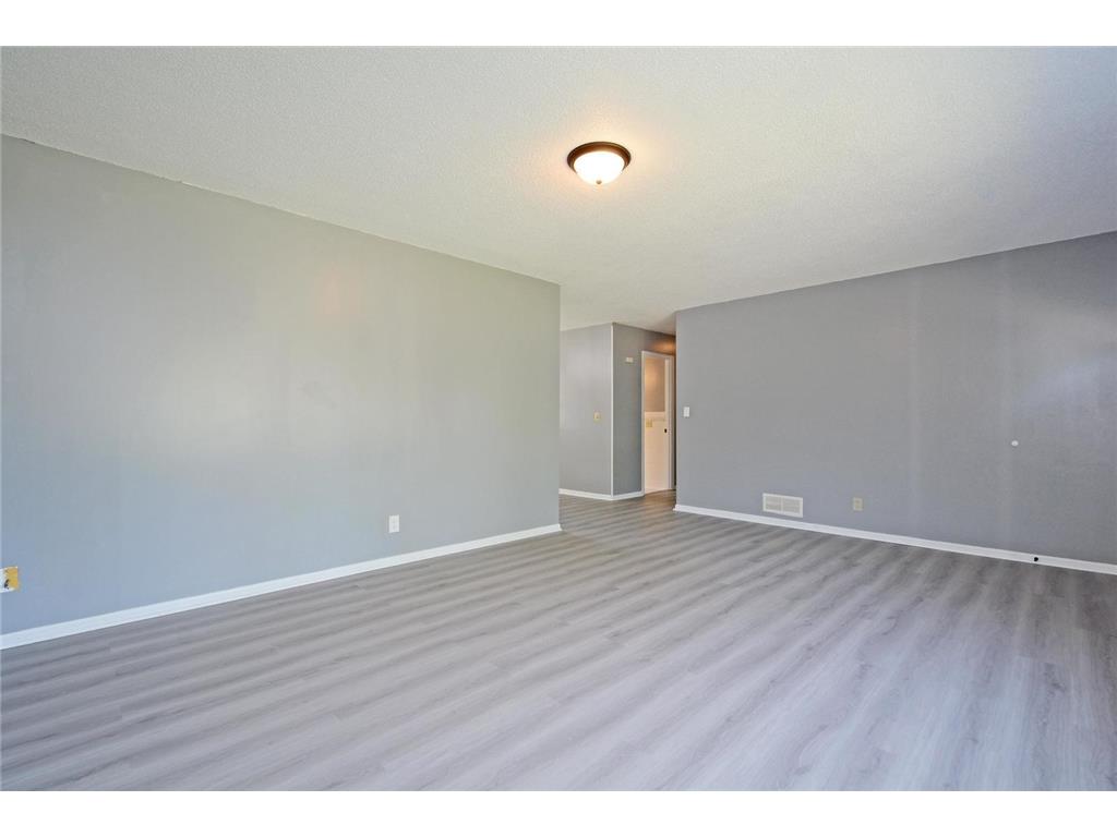 7500 Janell Avenue N Brooklyn Park MN 55428 7074575 image7