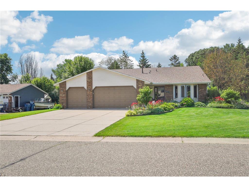 7501 25th Street N Oakdale MN 55128 6567153 image1