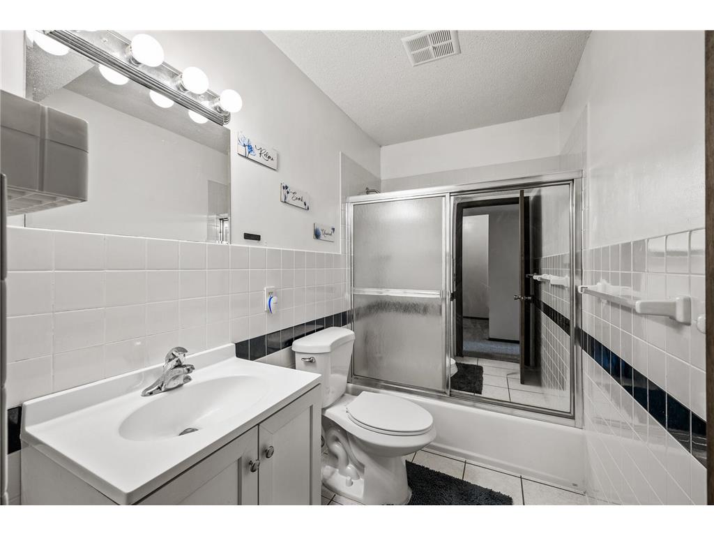 7501 62nd Court N Brooklyn Park MN 55428 7063242 image10