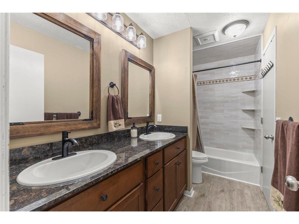 7501 82nd Avenue N Brooklyn Park MN 55445 7062449 image10