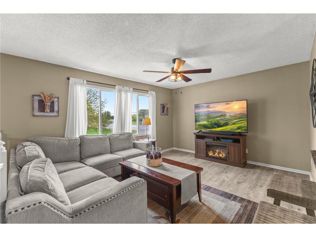 7501 82nd Avenue N Brooklyn Park MN 55445 7062449 image8