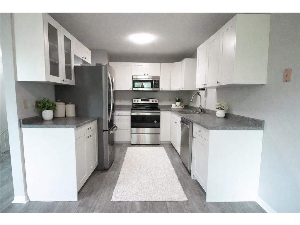 7501 Upper 167th Street W Lakeville MN 55044 7017362 image1