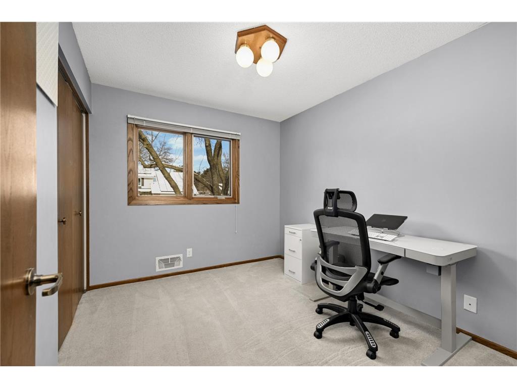 7501 W 100th Street Bloomington MN 55438 7003450 image11