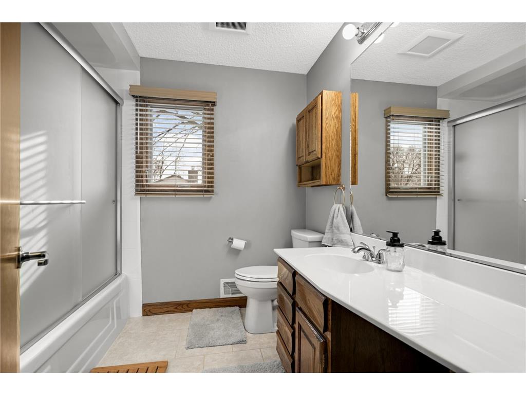 7501 W 100th Street Bloomington MN 55438 7003450 image17